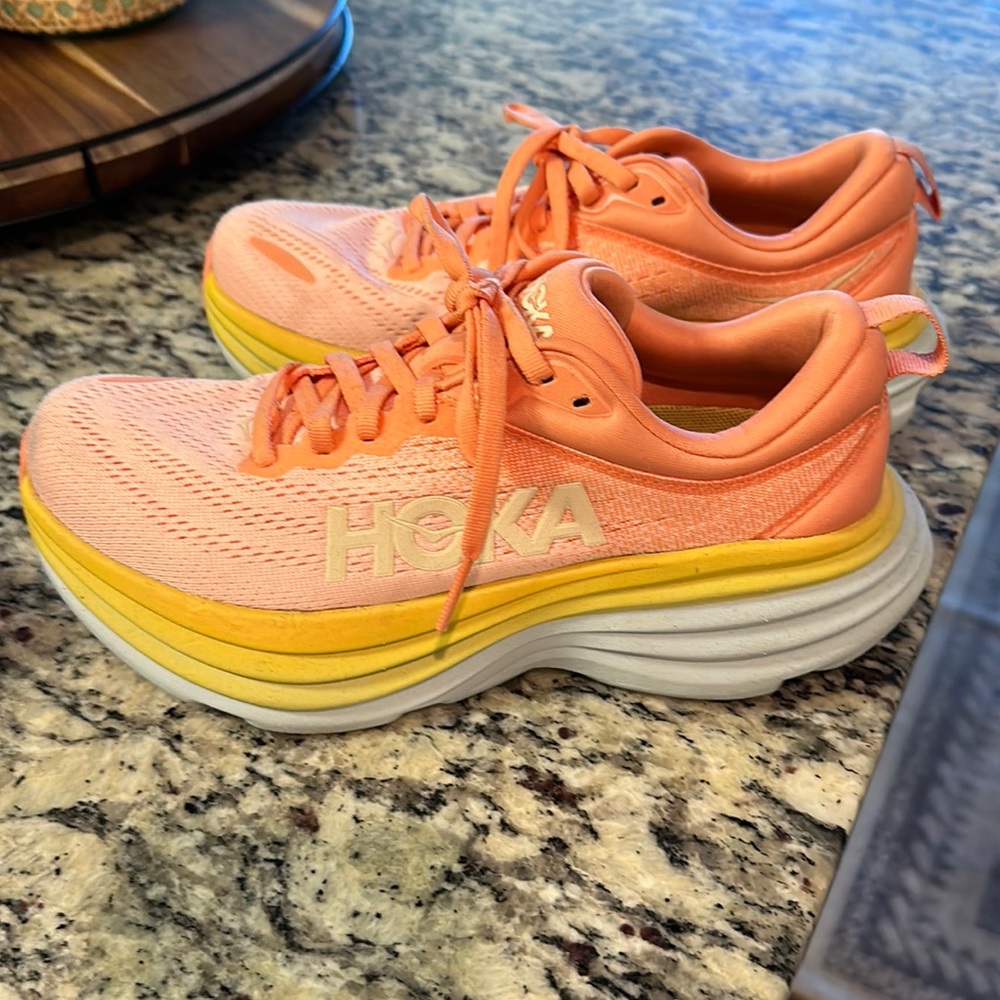Hoka Bondi 8 Sneakers